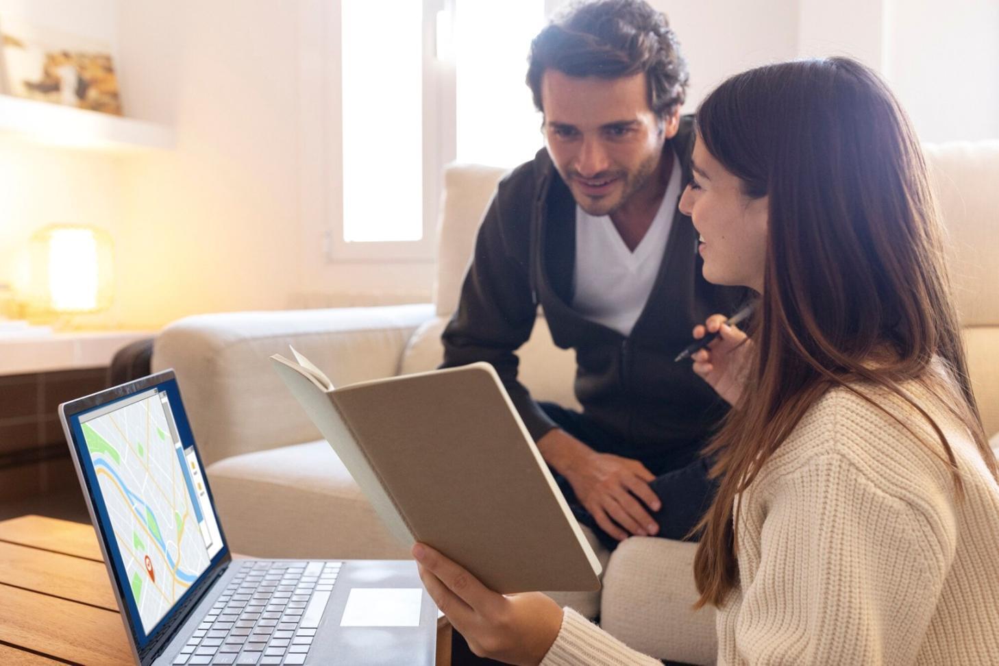 Oficina de análisis empresarial cyrakaraion en Madrid con ambiente profesional